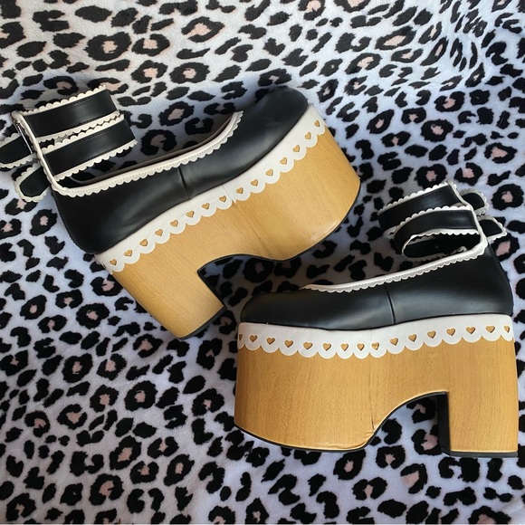 Sugarbaby Mary Jane Chunky Platforms vegan leather with heart shaped buckles! - Picture 9 of 9